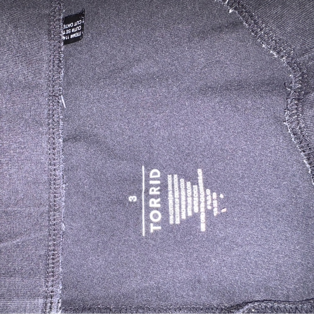 Torrid Black Crop Leggings with Sugarskulls - Picture 3 of 3